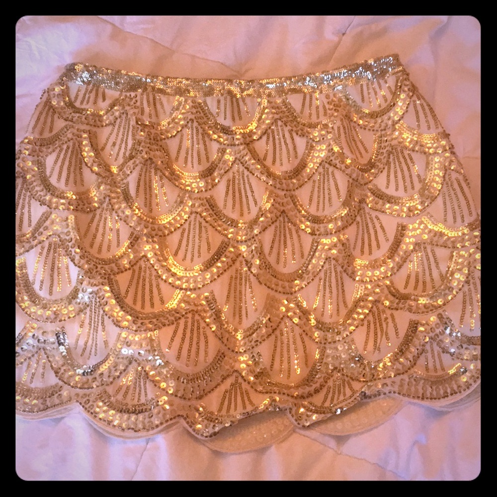 Beautiful size small sequined skirt
